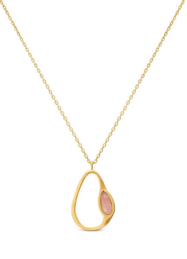 Collier doré exubérant